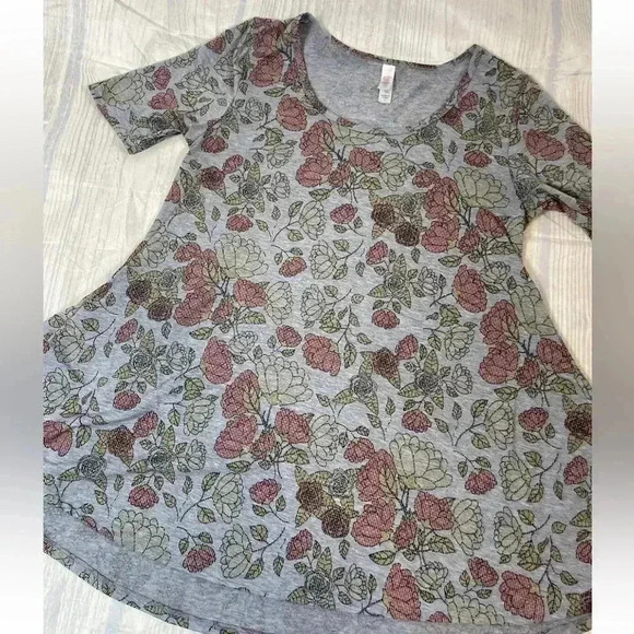 LulaRoe Perfect T Swing Side Slit Tee T Shirt Womens XS Muted Gray Artsy flower - Picture 13 of 16